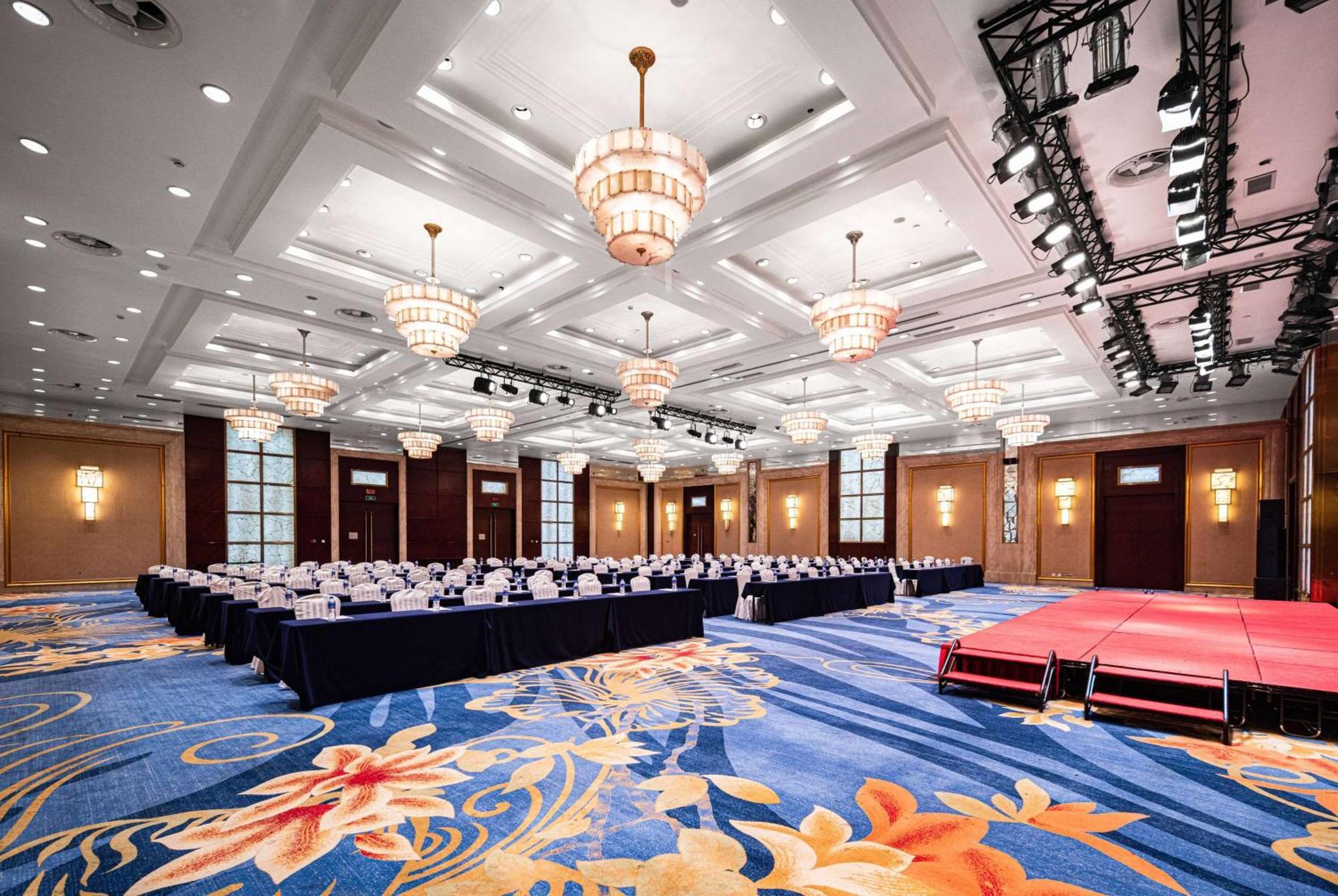 Ramada Plaza Optics Valley Hotel Wuhan Eksteriør billede