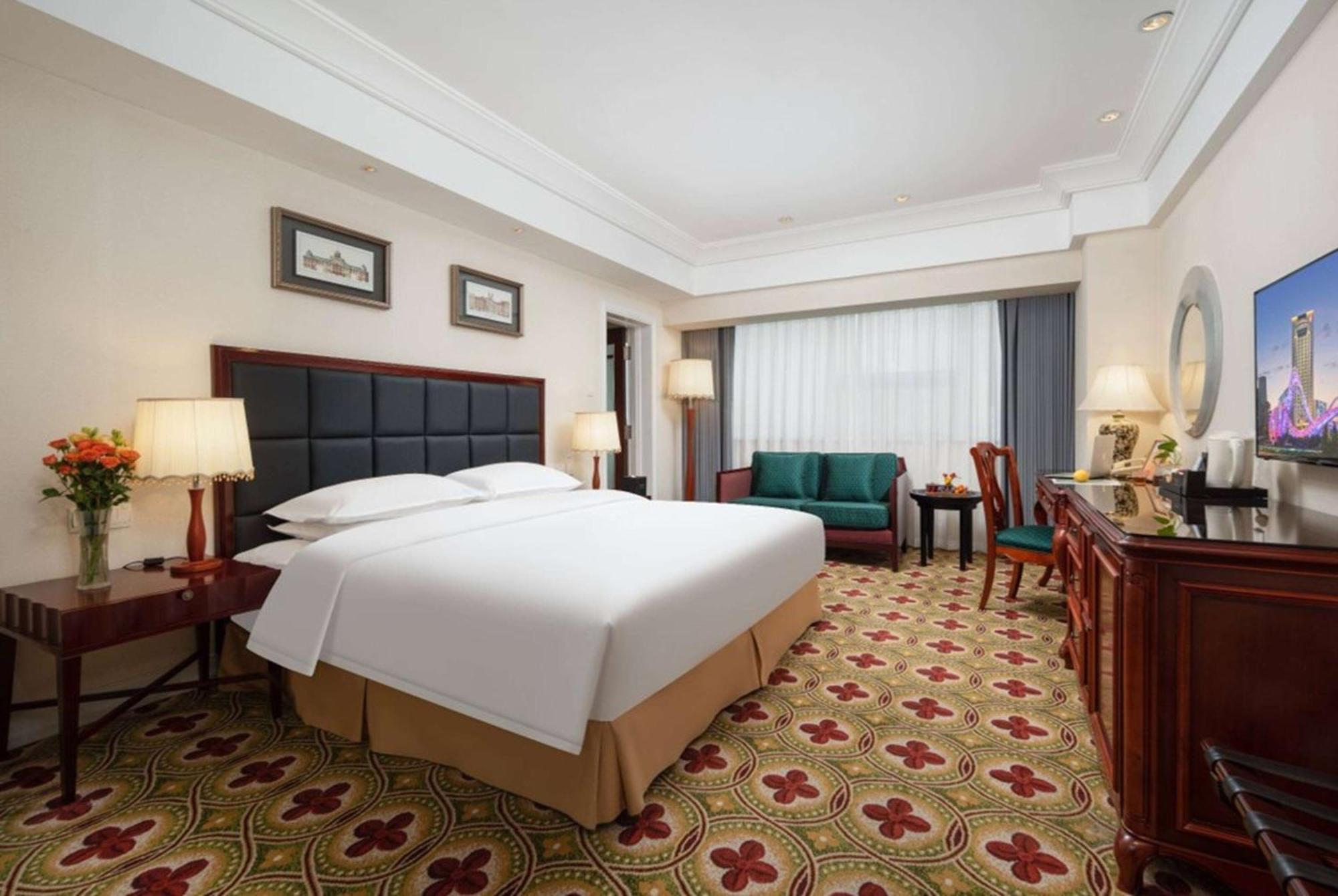 Ramada Plaza Optics Valley Hotel Wuhan Eksteriør billede