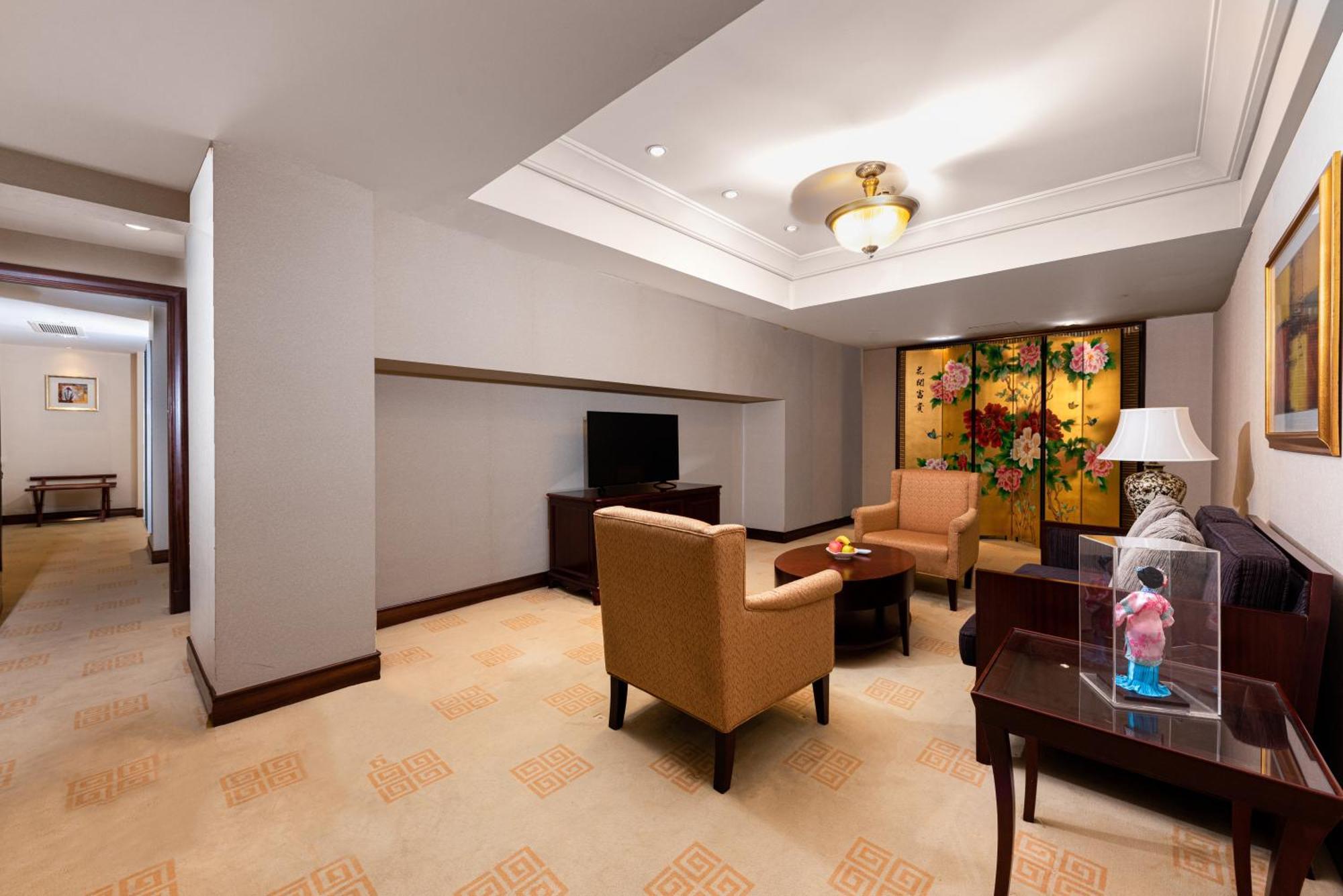 Ramada Plaza Optics Valley Hotel Wuhan Eksteriør billede