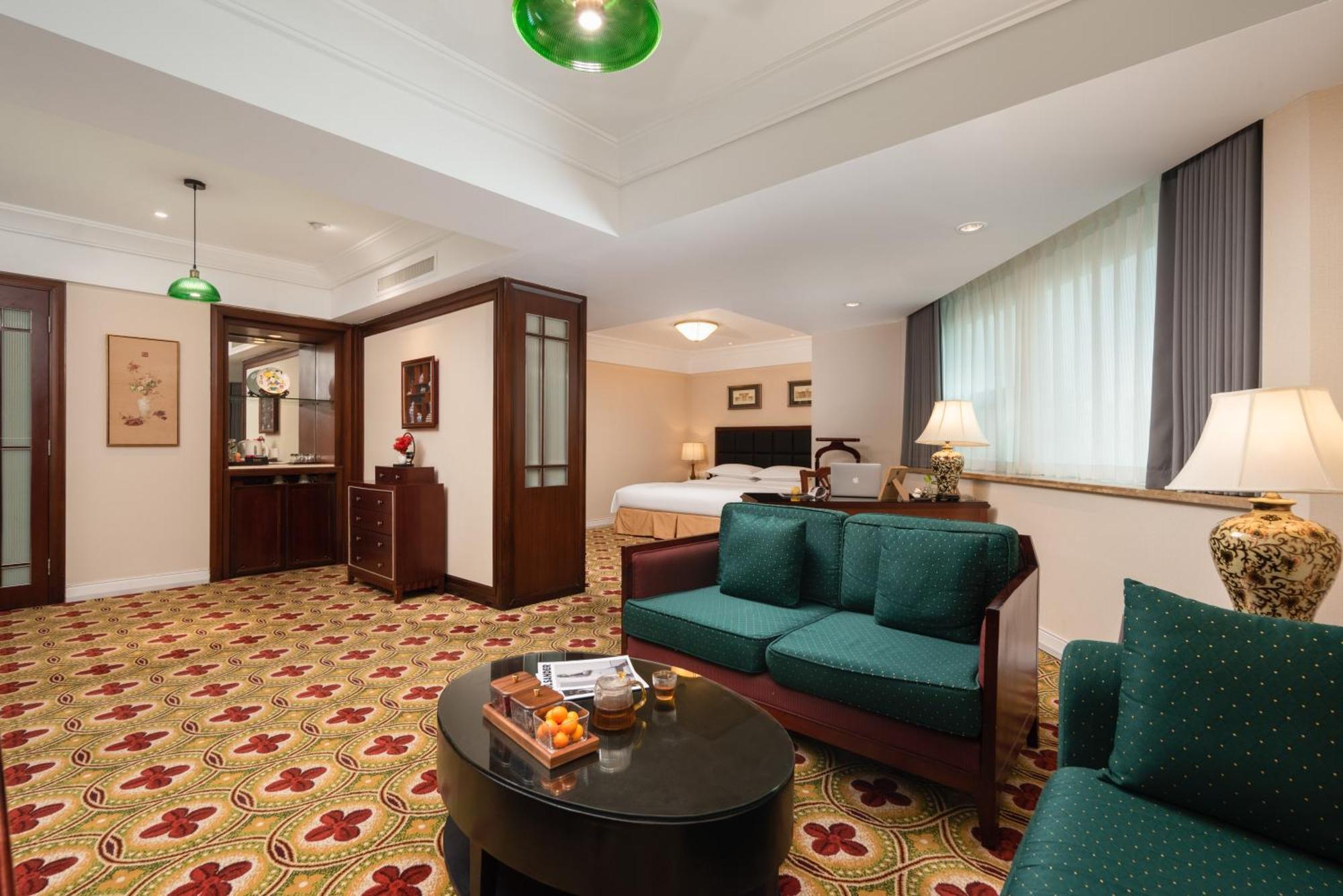 Ramada Plaza Optics Valley Hotel Wuhan Eksteriør billede