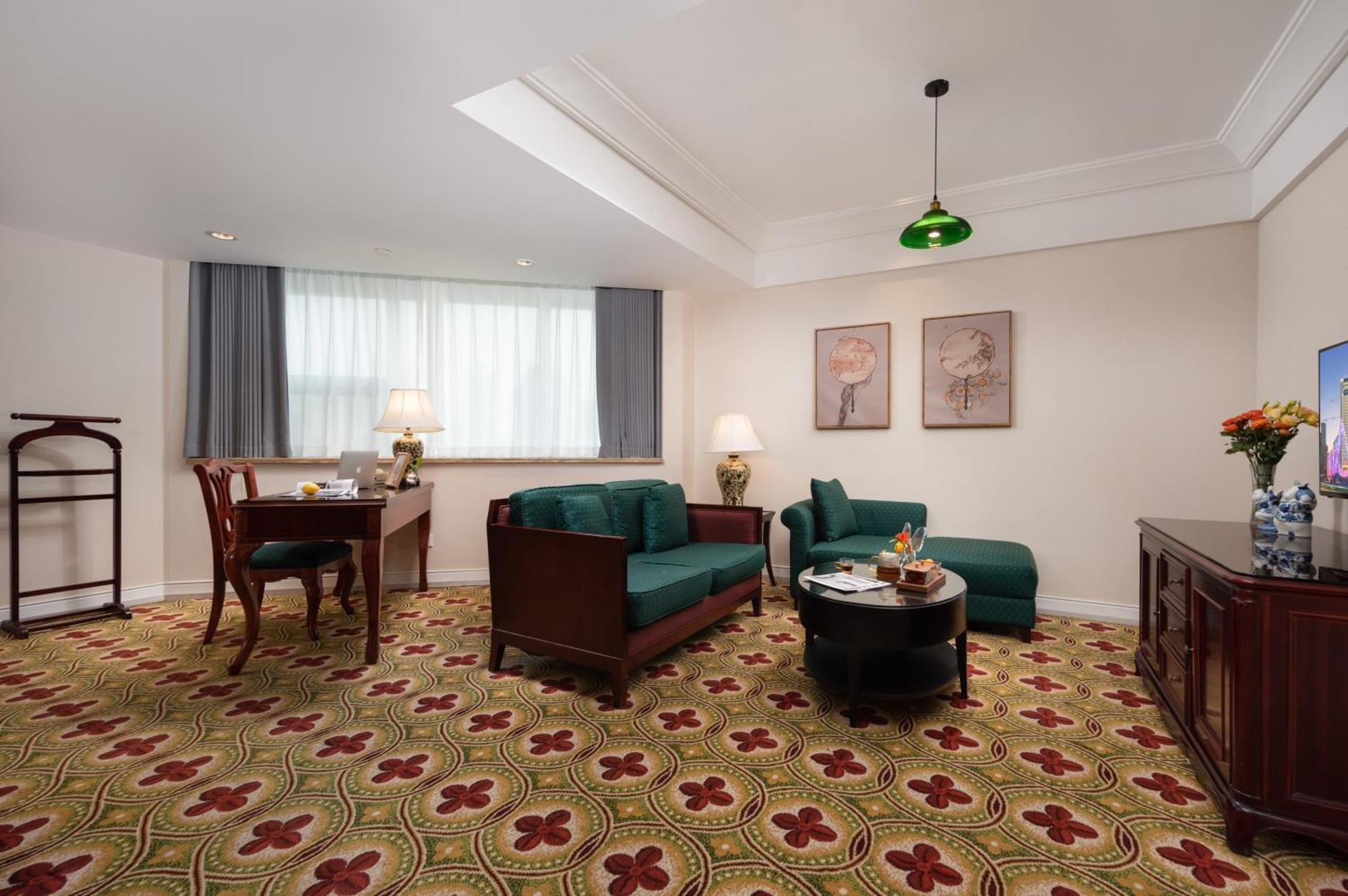 Ramada Plaza Optics Valley Hotel Wuhan Eksteriør billede