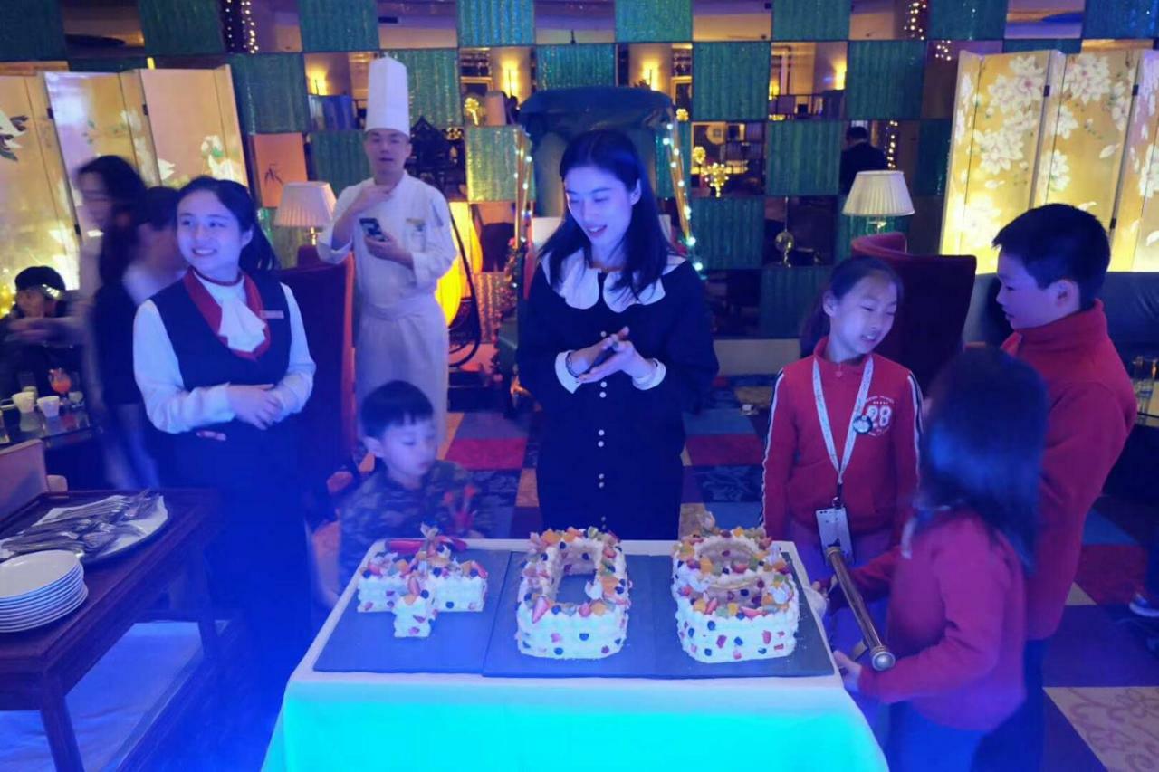 Ramada Plaza Optics Valley Hotel Wuhan Eksteriør billede